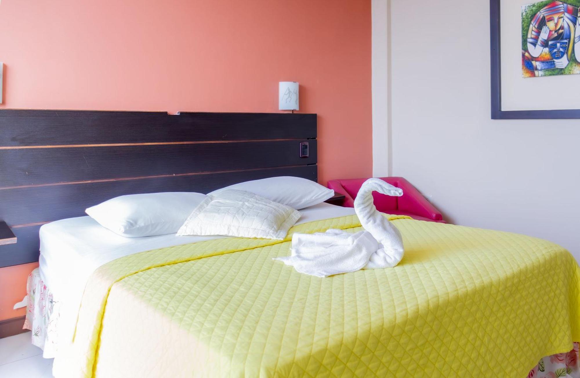 Hostal Antares Манта Екстер'єр фото