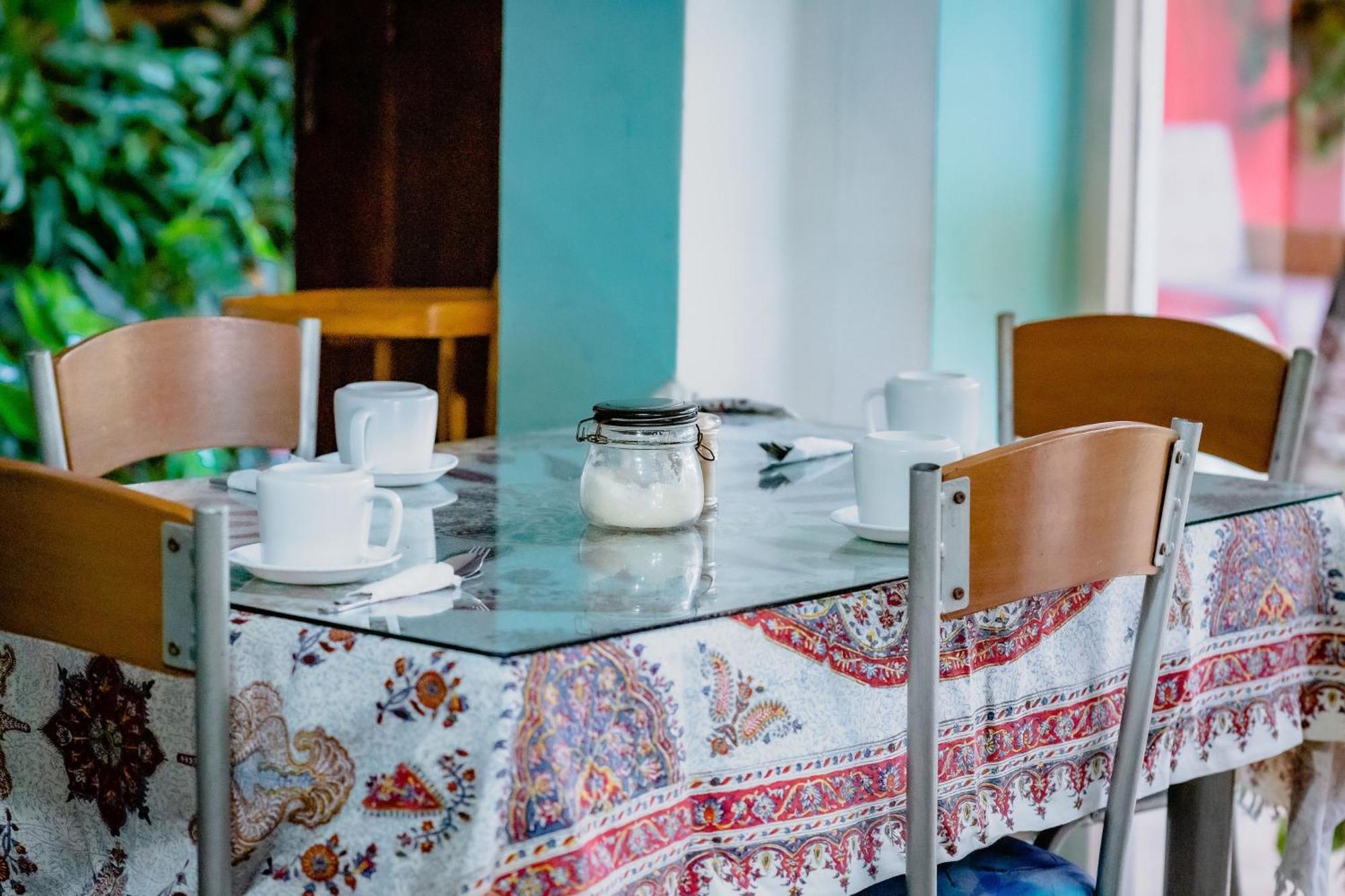 Hostal Antares Манта Екстер'єр фото